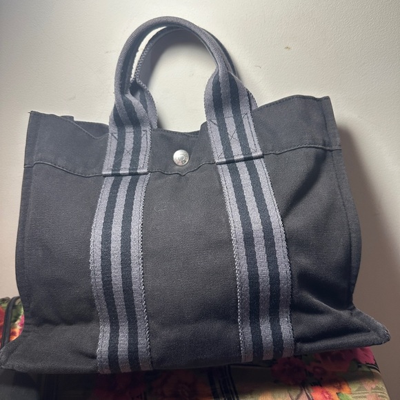 Hermes-Paris tote. - Picture 1 of 11